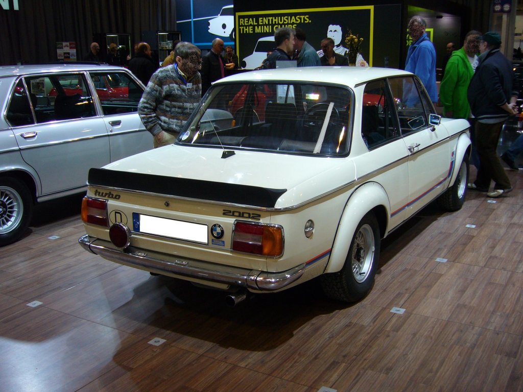 Heckansicht eines BMW 2002 turbo. 1973 - 1974. Techno Classica Essen am 14.04.2013.