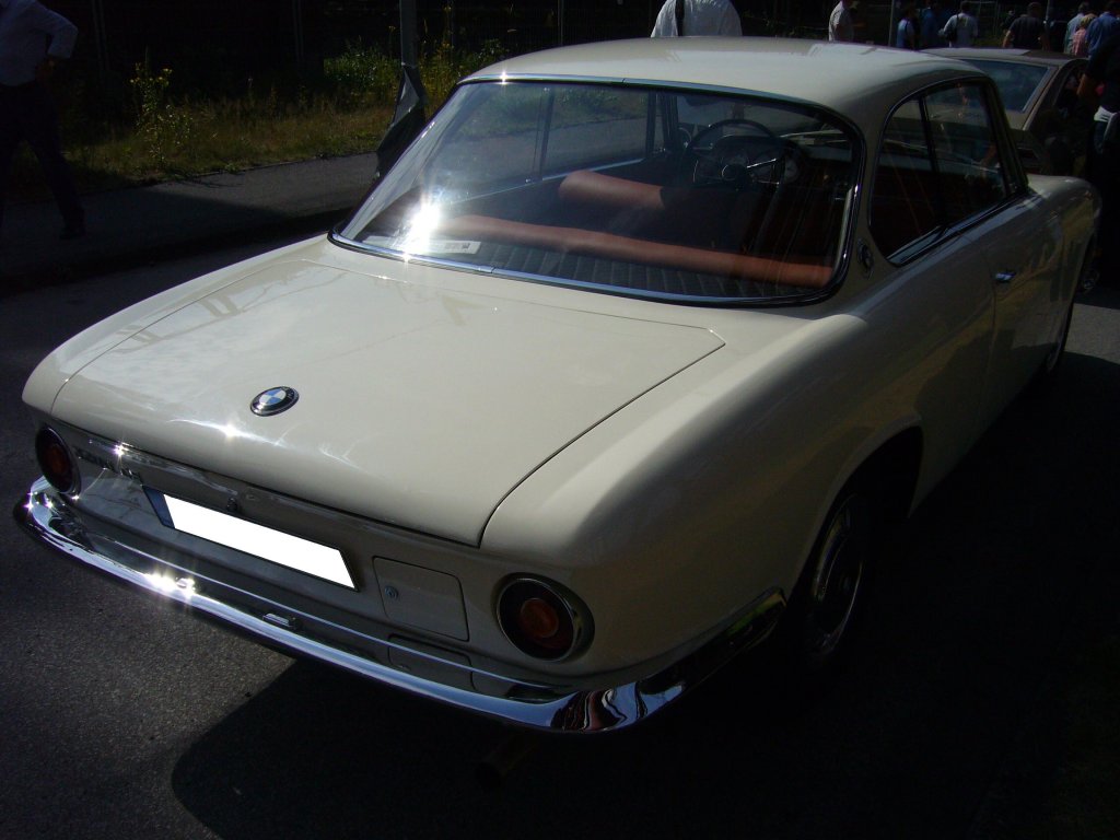 Heckansicht eines BMW 3200 CS. 1962 - 1965. Oldtimertreffen Kokerei Zollverein am 02.09.2012.