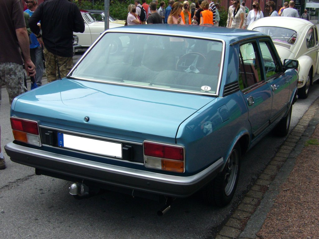 Heckansicht eines Fiat 132. 1972 - 1981. Oldtimertreffen Kokerei Zollverein am 04.09.2011.
