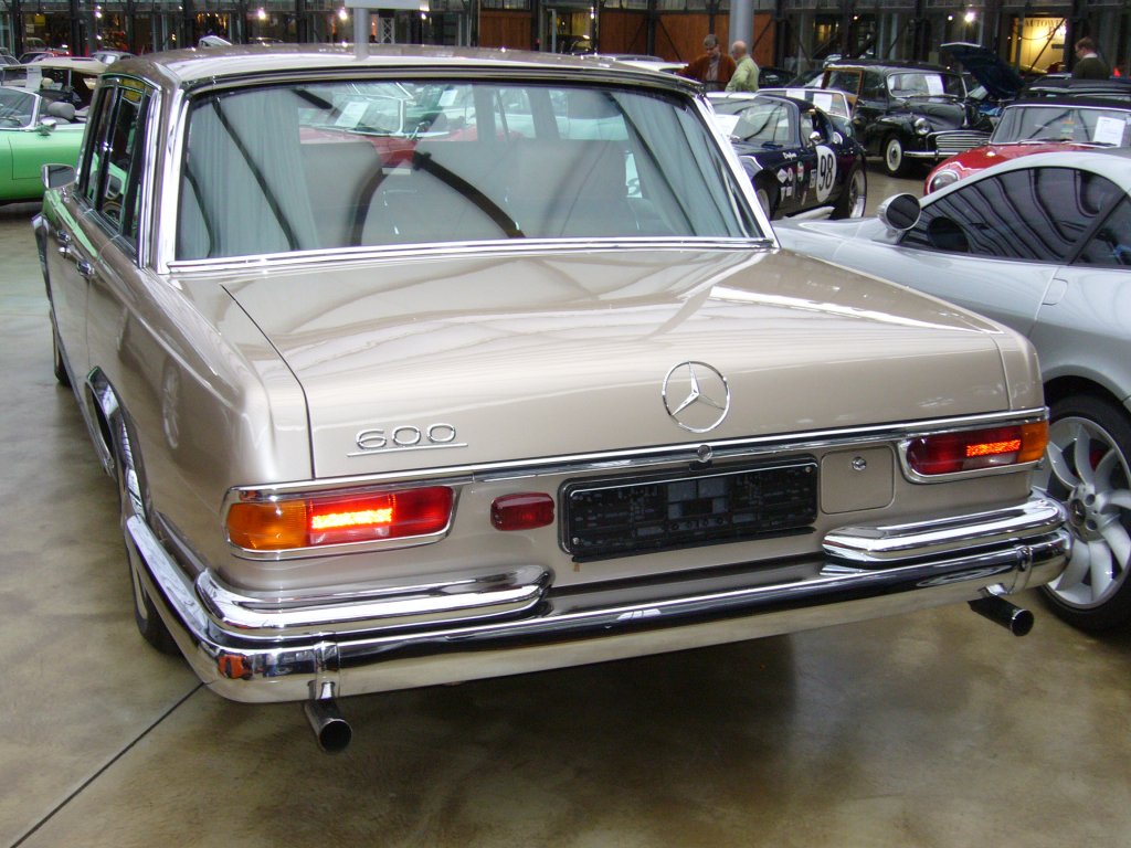 Heckansicht eines Mercedes Benz W100. 1964 - 1981. Classic Remise Dsseldorf am 06.10.2012.