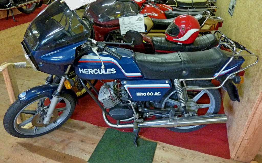 Hercules Ultra 80AC, Leichtkraftrad aus Nrnberg, wurde gebaut von 1981-85, 1-Zyl.2-Takt-Motor mit 80ccm, Vmax.80Km/h, Moped+Rollermuseum Bad Peterstal, Juni 2012