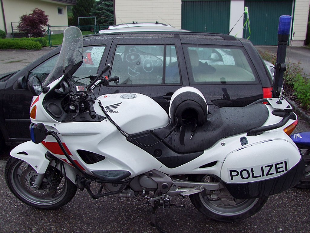 Honda im Dienst der sterr.Polizei;100529