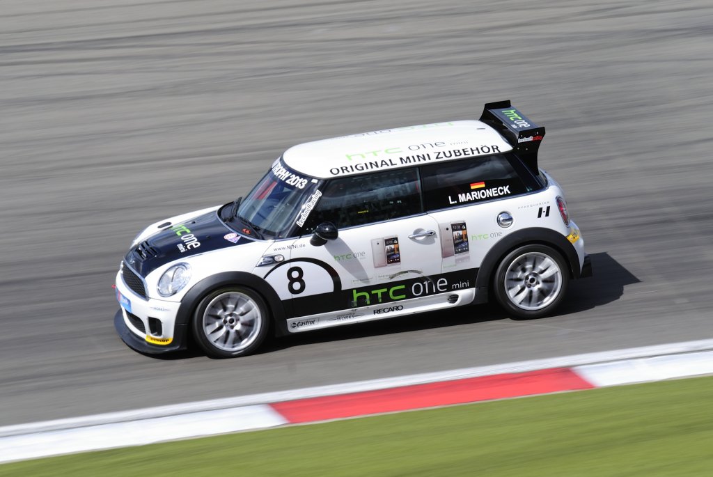 HTC One MINI Racing Team
Fahrer L.Marioneck(DEU)
Nrburgring 4.8.2013
