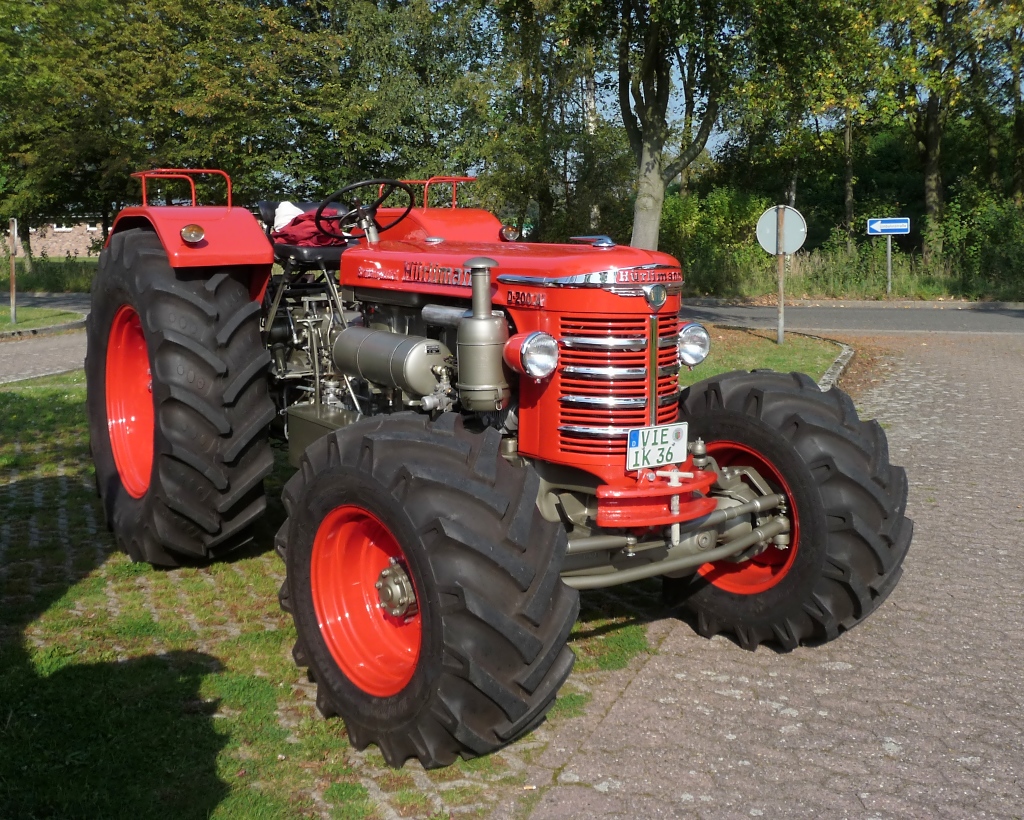 Hrlimann D-200 A, bauzeit 1946-56, 45 PS, 4019 ccm, 4 Zylinder Diesel. Treckertreff Grefrath, 25.9.11 