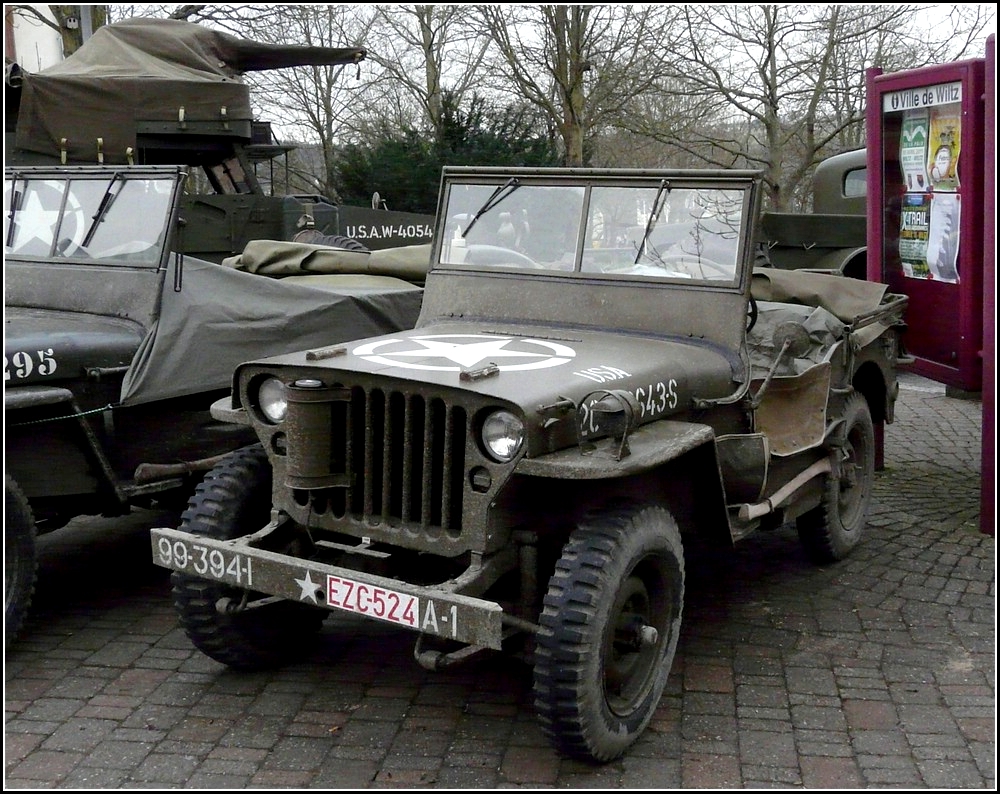 In der Nhe des Schlosses von Wiltz war dieser Jeep whrend der kurzen Rast der 22. Winter Ralley fr Militrfahrzeuge abgestellt. 05.02.2011