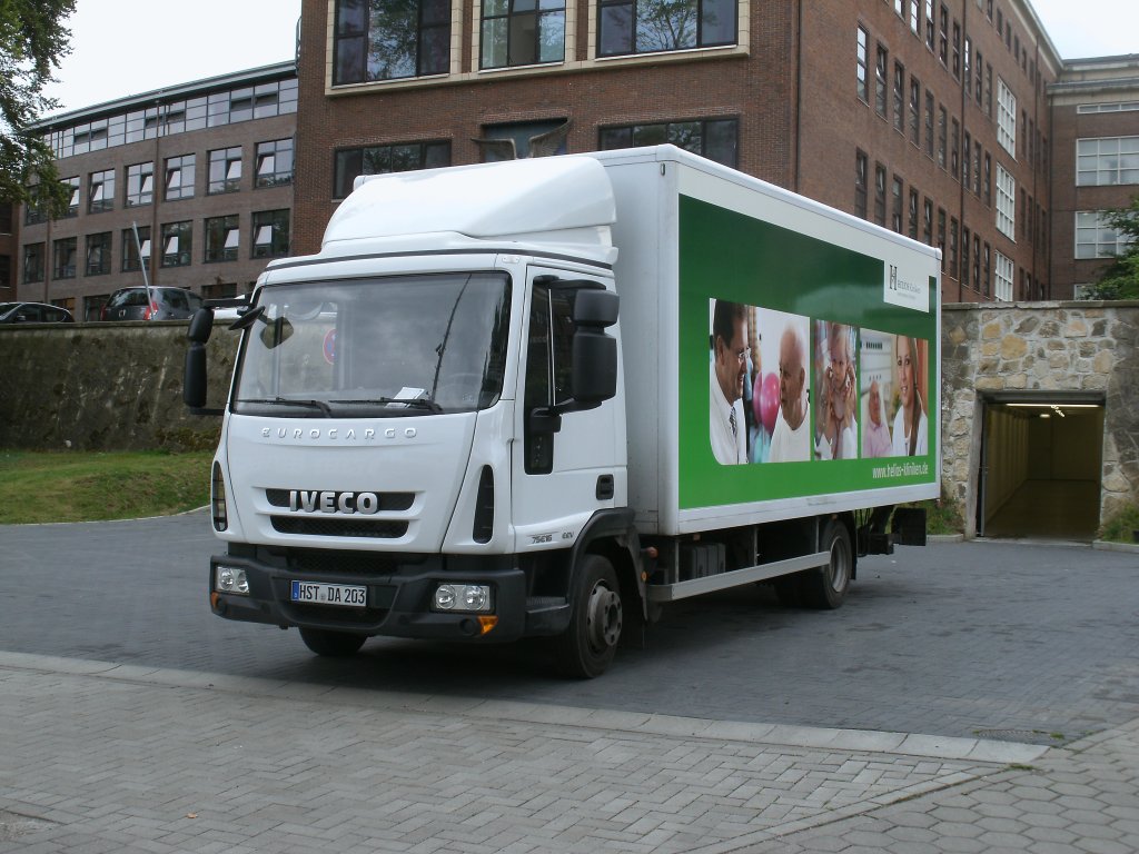 IVECO-Kasten-LKW,am 31.August 2012,am Krankenhaus in Stralsund.