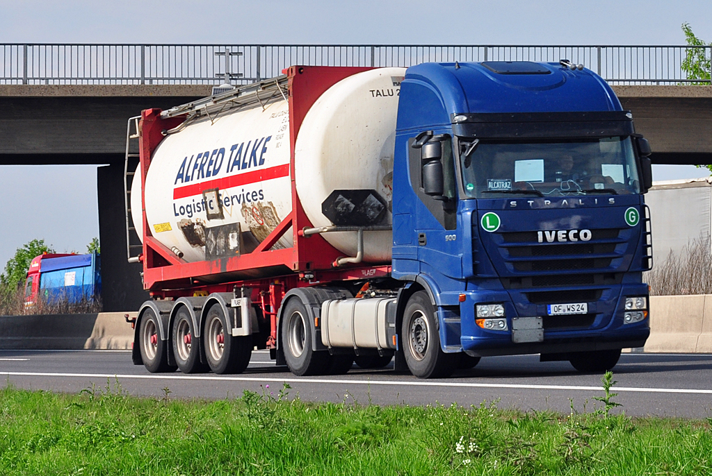 Iveco Stralis 500  Alfred Talke , A61 bei Miel 28.04.2011