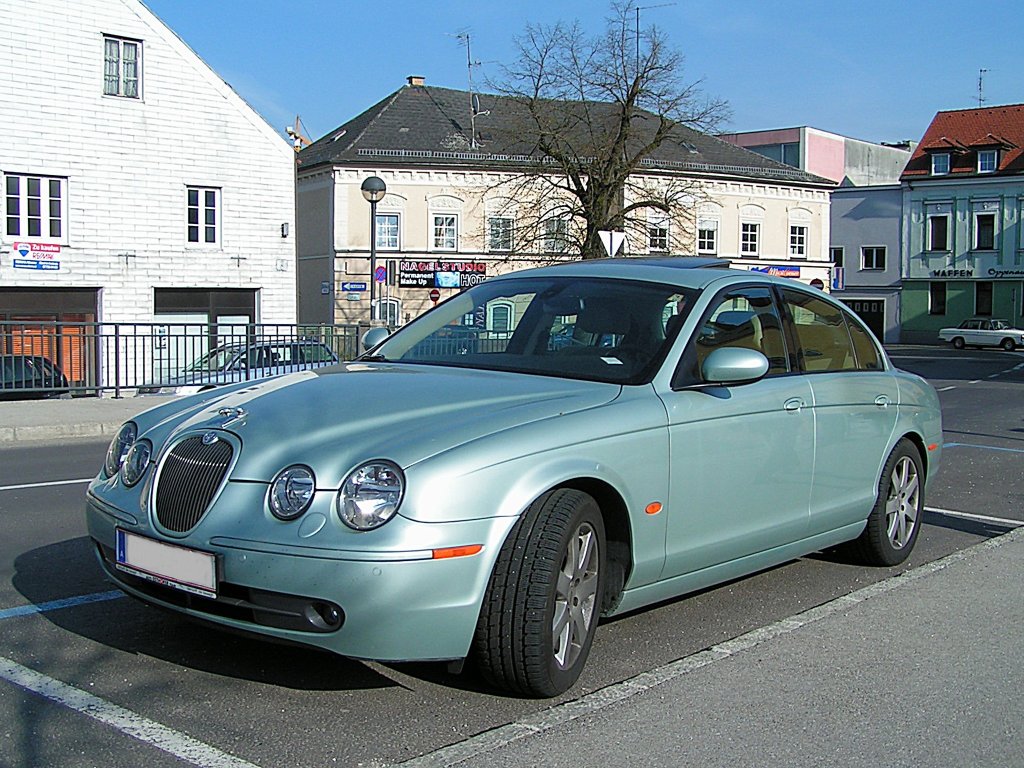 JAGUAR S-Type;V8 wurde im Zeitraum von 19992007 mit Leistungen von 147291kW hergestellt;110408