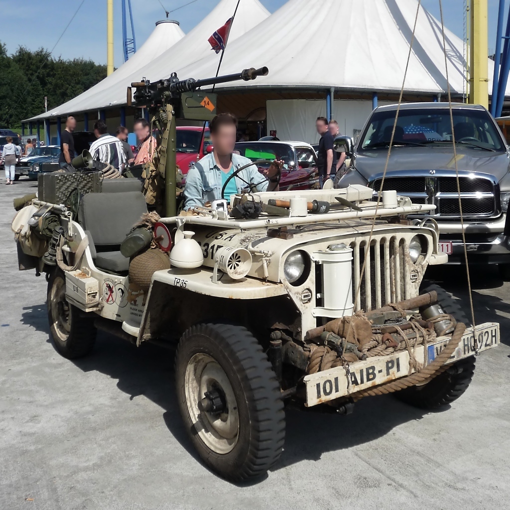 Jeep in WK-II-Ausfhrung, US-Car-Show Grefrath 2011-08-21
