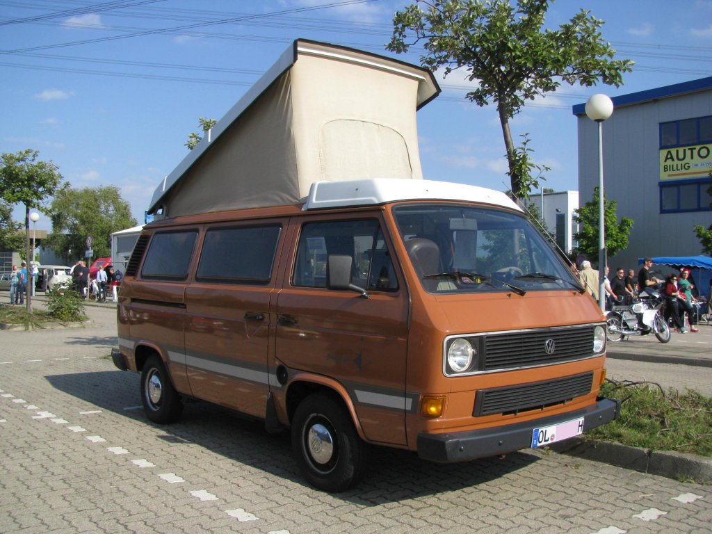 Kleinbus mit Klappdach VW T 3 "Camping D" aus dem