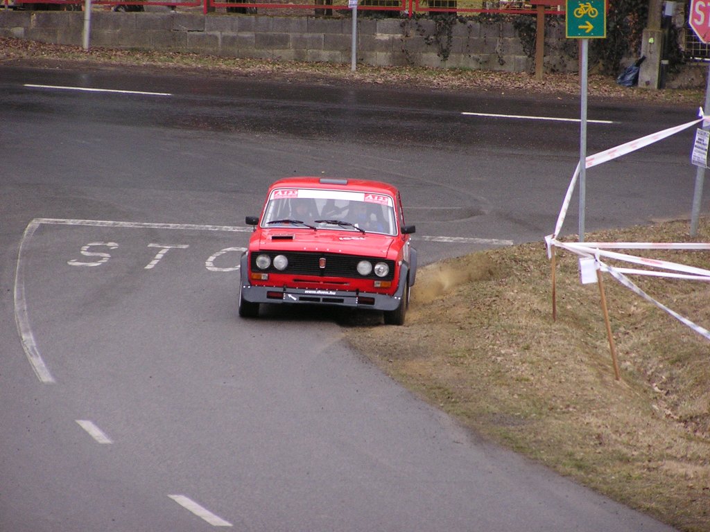 Lada  Knig  2106, fotografiert auf dem (Amateur) Rallye Sprint, bei Abaliget (11.03.2012).