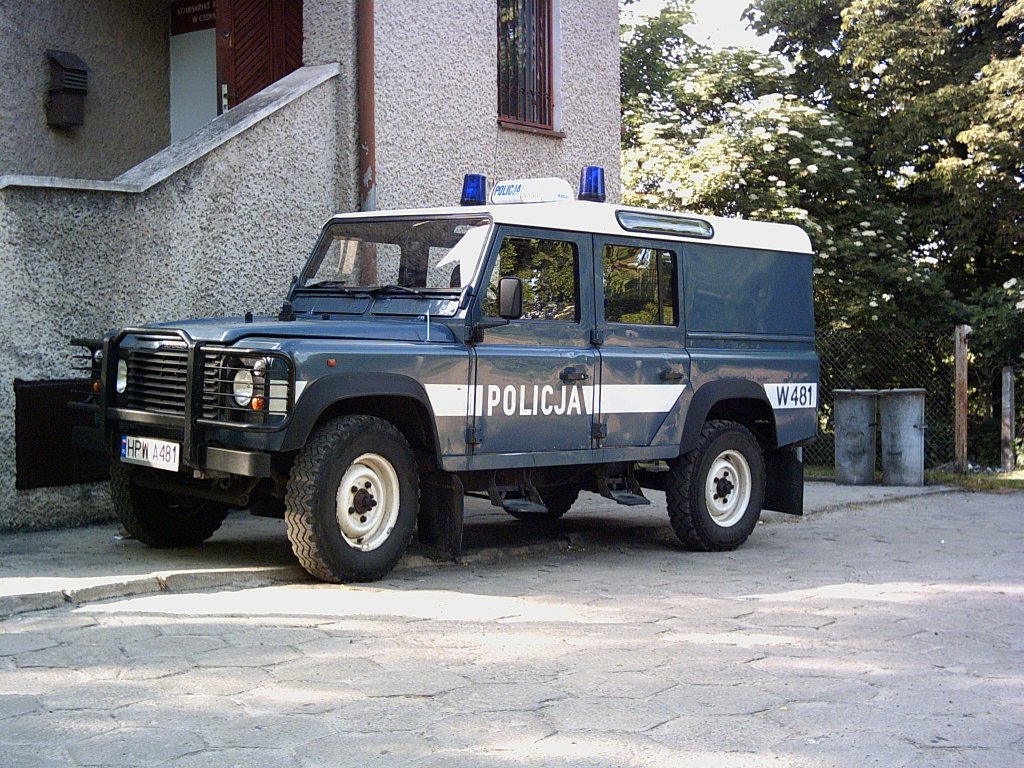 Land Rover Defender der polnischen Polizei, gesehen 08/2007 in Polen. 