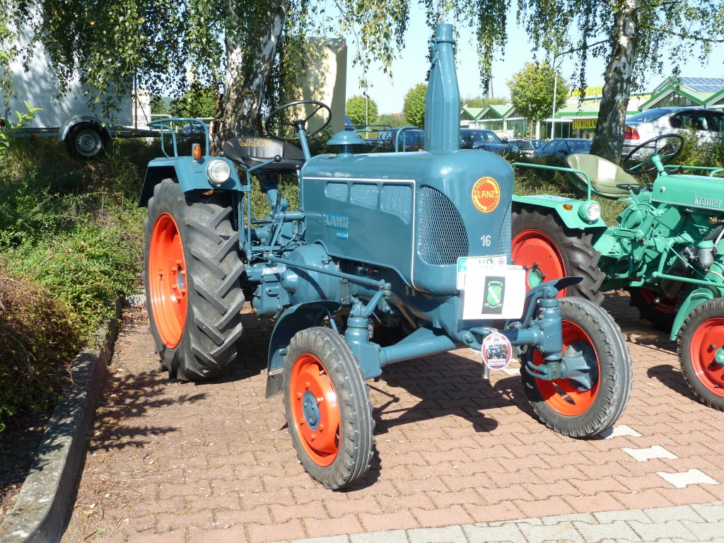 Lanz Baureihe 16 ausgestellt bei der 2. Traktorenausstellung  Ahle Bulldogge us Angeschbach oh Lannehuse  am 05.09.2010 in Angersbach 