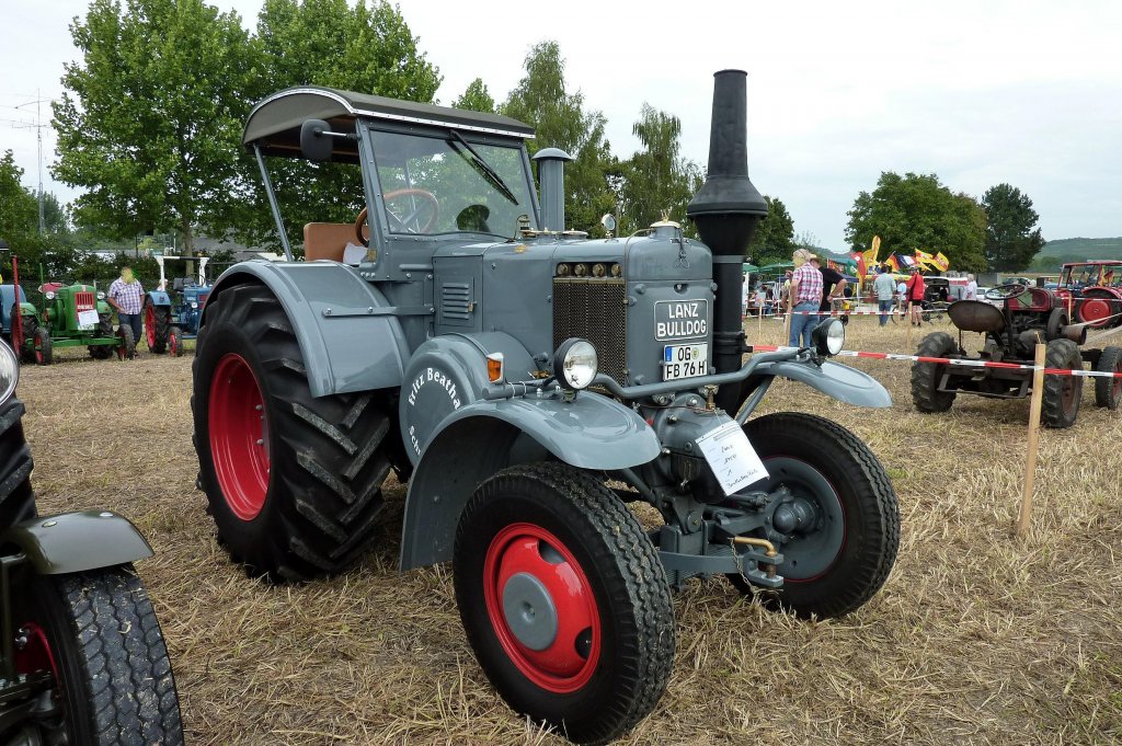 Lanz Bulldog D9506, 1-Zyl.Glhkopfmotor mit 10400ccm, Baujahr 1950, Traktorentreff Breisach, Sept.2011