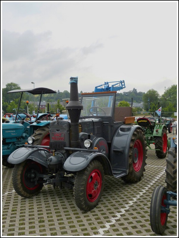Lanz Bulldog Typ D 9506, Bj 1937, 10332 ccm, 45 PS war am 29.06.2012 in Ettelbrck bei der Landwirschaftsausstellung zu sehen.