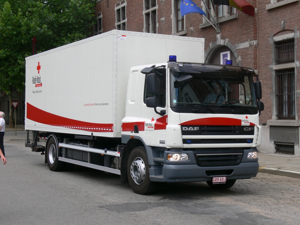 Lastkraftwagen DAF CF von Rode Kruis Vlaanderen Logistik-Einheit, Aufnahme am 21.07.2010 in Brussel