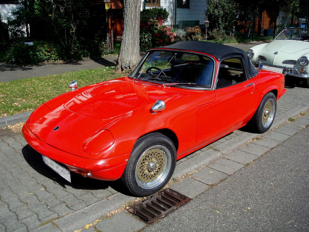 Lotus Elan, die 1952 gegrndete englische Firma baute diesen Sportwagen von 1962-75, Sept.2007