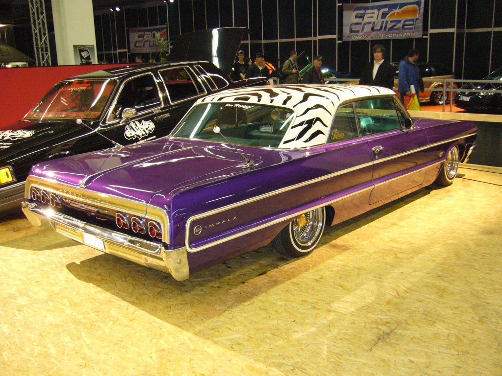 Lowrider auf auf Basis eines 1964´er Chevrolet Impala Coupes. Essen Motorshow im Dezember 2007.