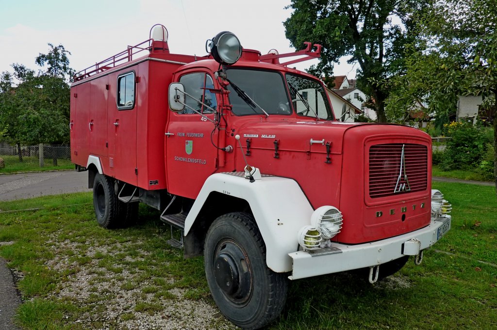 Magirus Deutz 125 D10, das Feuerwehrauto steht in Binzwangen/Oberschwaben, Aug.2012 
