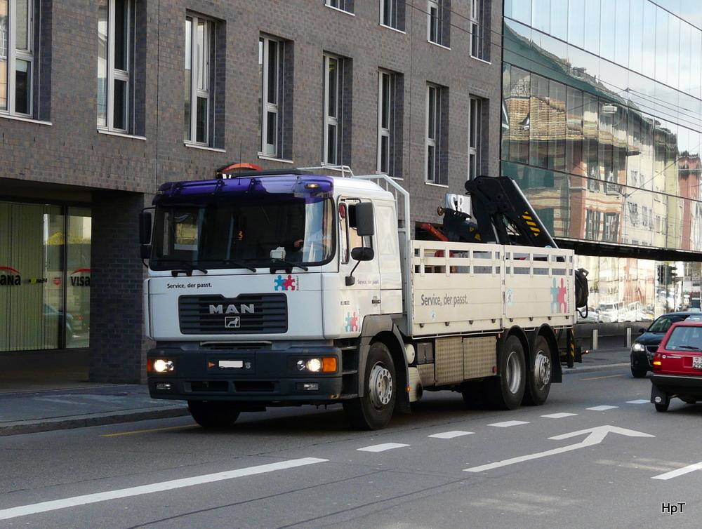 MAN 25.412 Transporter unterwegs in Winterthur am 01.04.2011