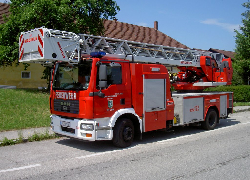 MAN Leiterfahrzeug 15.280, Freiw. Feuerwehr Steyr, sterreich (05.06.11)