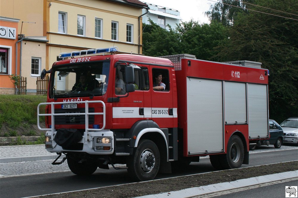 MAN TGM 18.330 Feuerwehrfahrzeug der Feuerwehr Region Karlsbad (HASIČSK ZACHRANNY SBOR KARLOVARSKHO KRAJE) aufgenommen in Marinsk Lzně (Marienbad), Tschechien am 7. Juni 2012.