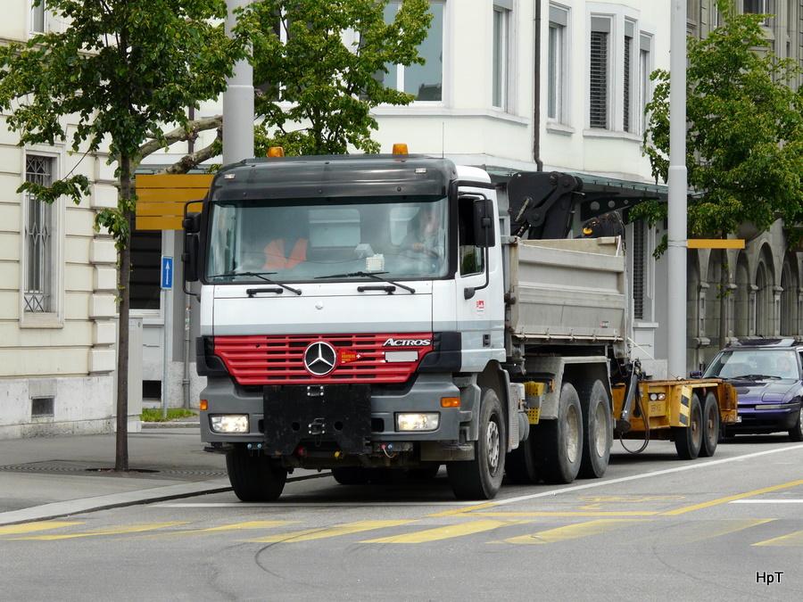 Mercedes Actros Kipper mit Anhnger unterwegs in Solothurn am 21.05.2010
