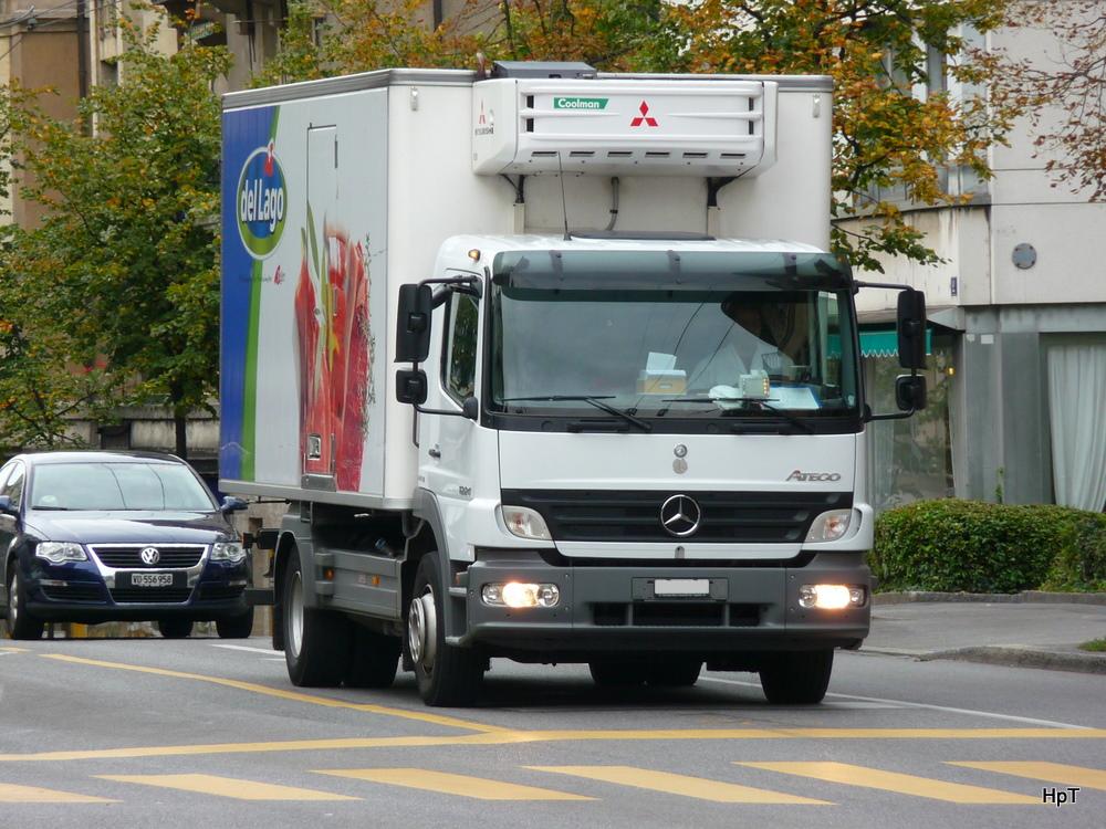 Mercedes Atego Khltransporter unterwegs in der Stadt Lausanne am 09.09.2010