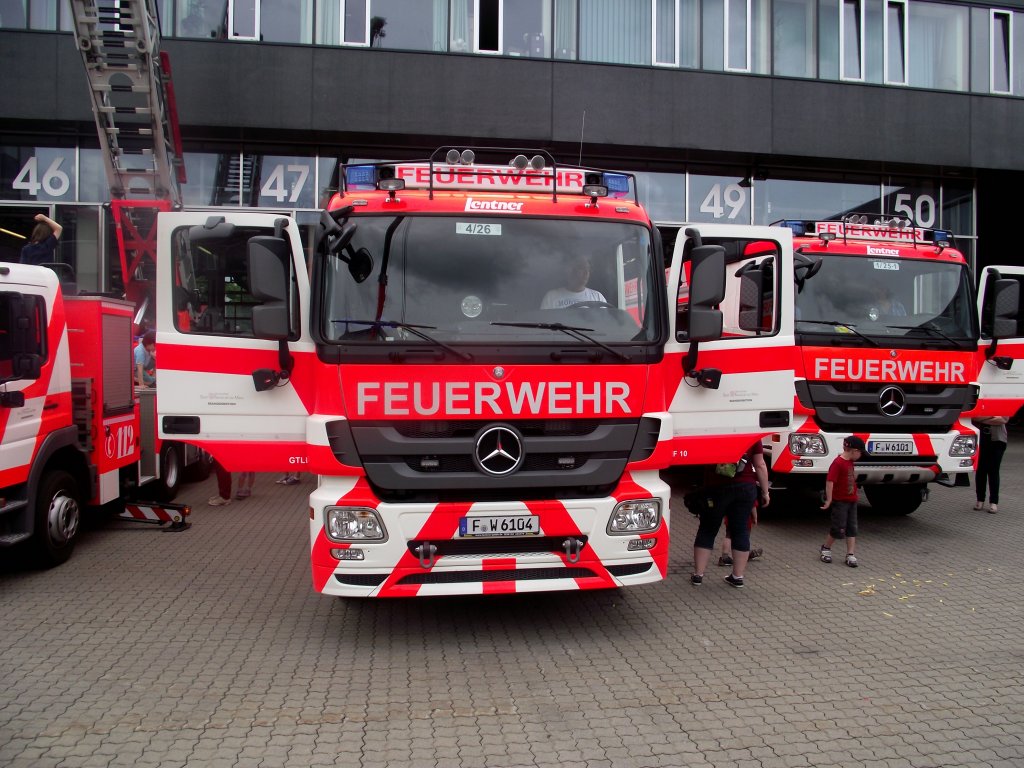 Mercedes Benz Actros  GTLF 10 der Berufsfeuerwehr Frankfurt am 15.06.13 beim Tag der Offenen Tr 

