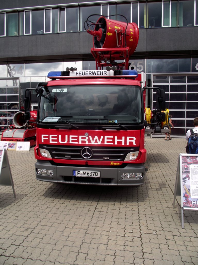 Mercedes Benz Atego GW-Lfter der Berufsfeuerwehr Frankfurt am 15.06.13 beim Tag der Offenen Tr