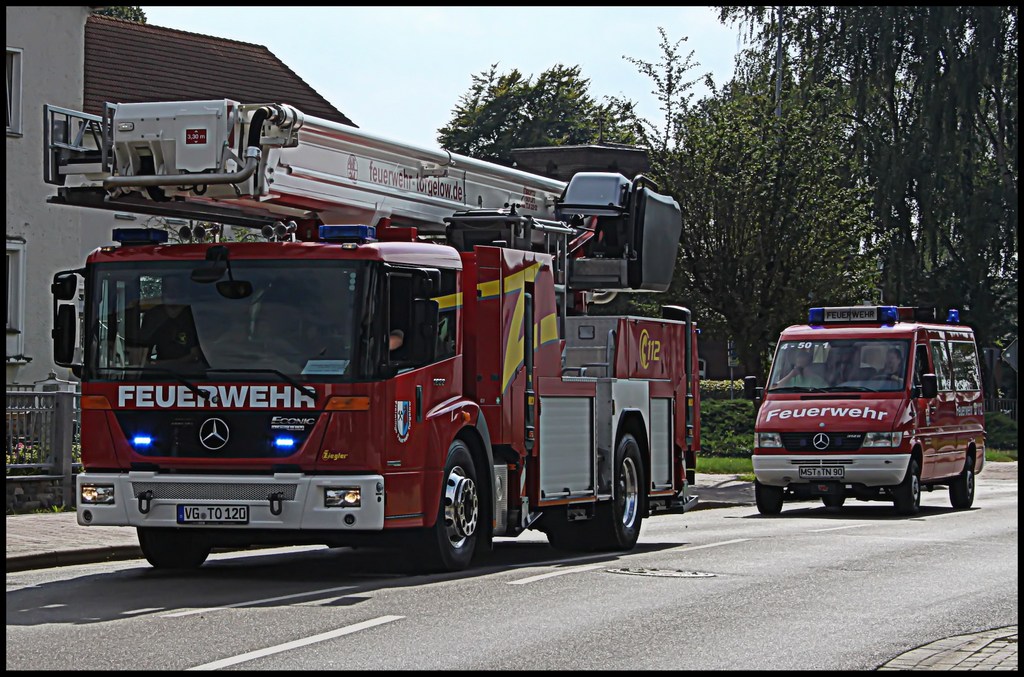 Mercedes Econic Teleskopmastfahrzeug der Feuerwehr Torgelow am 25.08.2012 in Torgelow