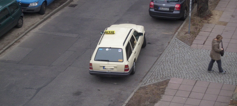 Mercedes Taxi in Barbelsberg am 14.03.2012