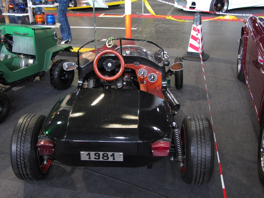Mir unbekannter Fahrzeug/Go-Kart (?), ausgestellt beim Carstyling Tuning Show 2012