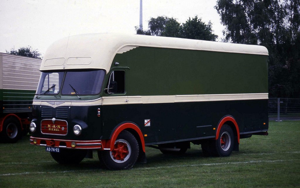 1zu160 - "Neue PKW: Interesse,KSH gesucht,Typenumfrage", Diskussion im