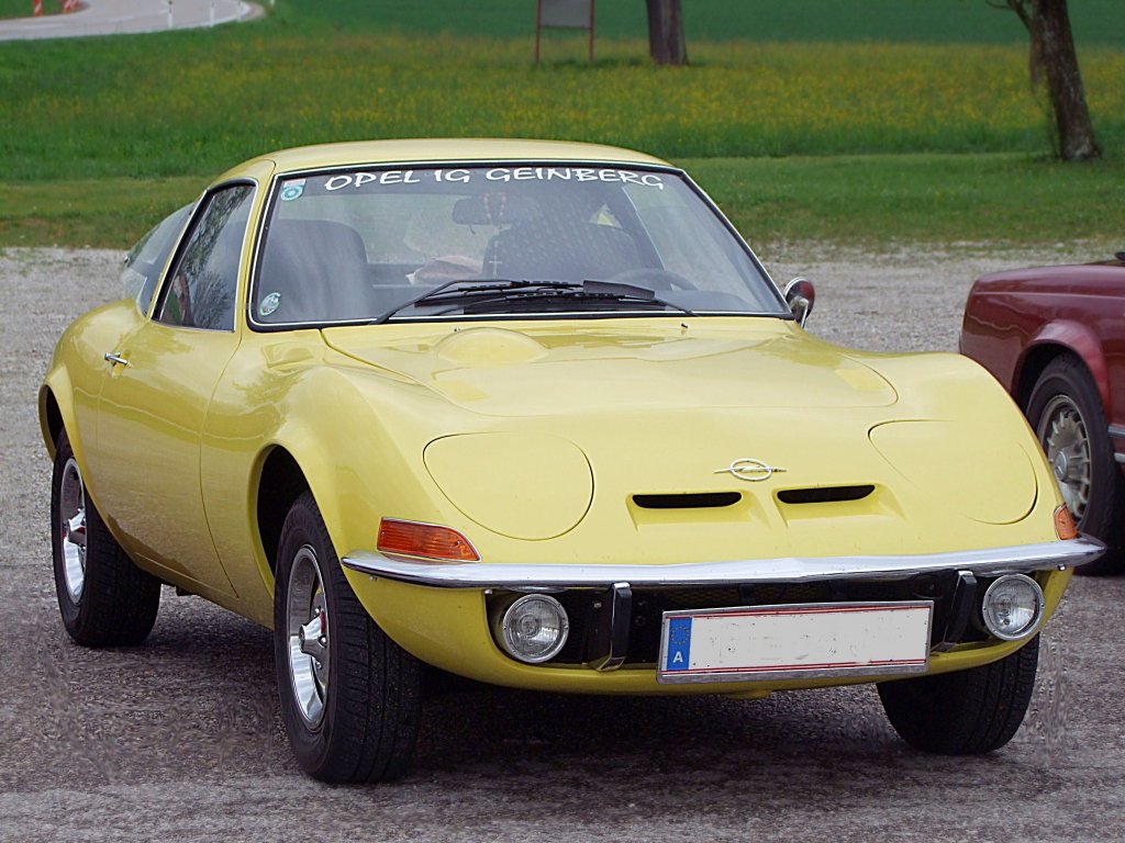 OPEL-GT1900 in citrusfarbender Ausfhrung aus dem Jahr1972 hat 90PS unter seiner Motorhaube;100501