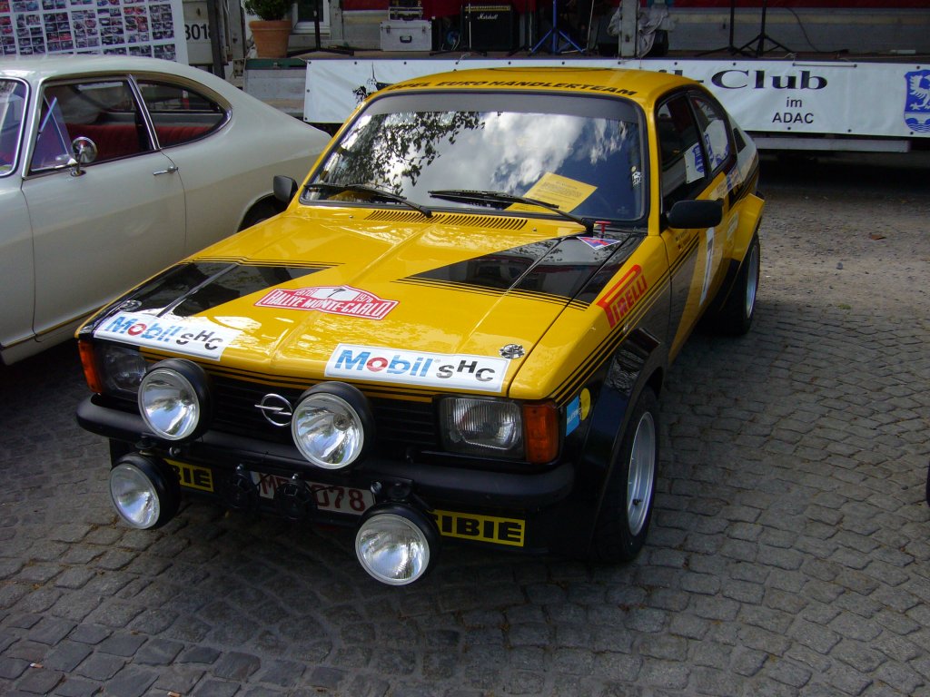 Opel Kadett C Coupe des Opel Eurohndlerteams. Oldtimertreffen des AC-Kettwig.