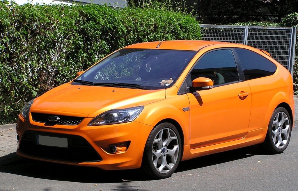 Orange Ford Focus ST (Baujahr 2008-2010). Aufnahme: juli 2010.