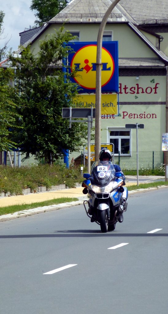 Polizei Thringen Polizeimotorrad zur Absicherung der Thringen - Rundfahrt in Zeulenroda. Foto 22.07.12