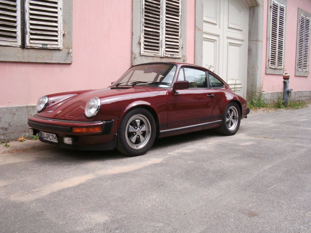 Porsche 911 SC US-version. schloss Benrath sdliche Dsseldorf. Am 01.07.2010.