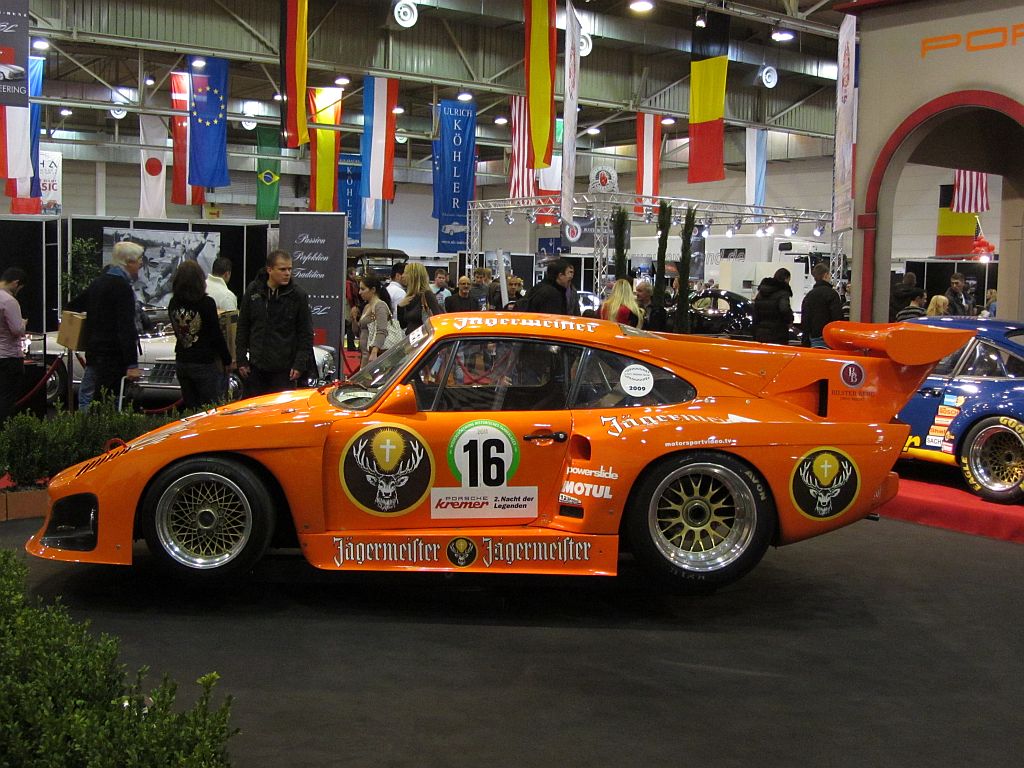 Porsche 935 (verbesserte Rennversion auf dem Basis des 911). Foto: Essen Motor Show 2012 (Dezember).