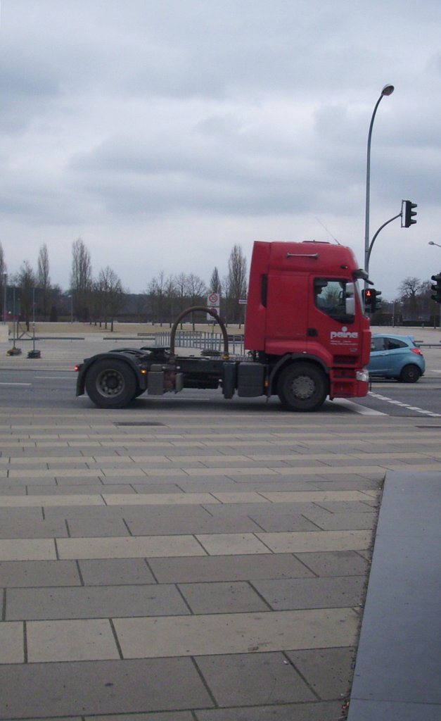 Renault Sattelzugmaschine in Potsdam am 14.03.2012