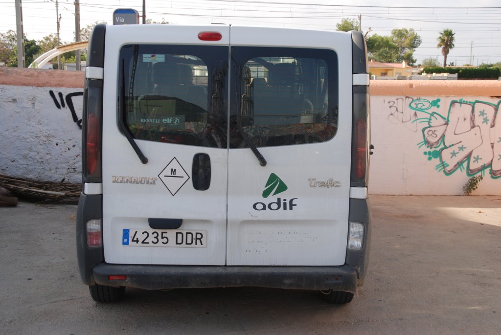 Renault Trafic mit  DDR-Kennzeichen  / gesehen in Benicarló (Provinz Castellón/Spanien), 02.10.2007