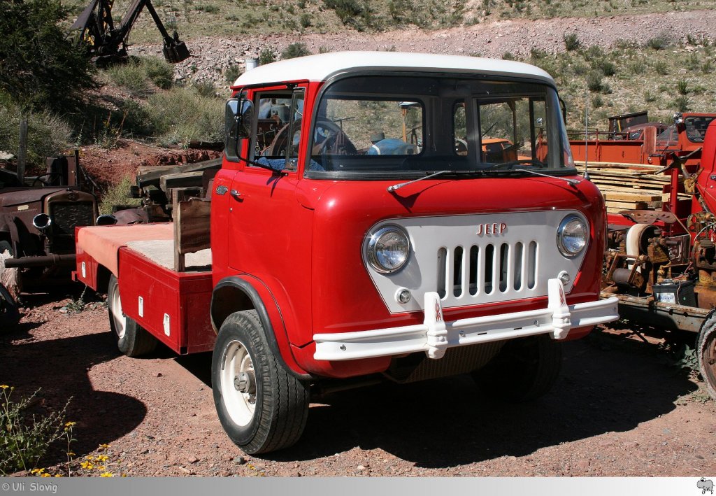 Restaurierter Jeep Forward Control (FC) zu finden bei der groen Fahrzeugsammlung der 'Gold King Mine' in Jerome, Arizona / USA. Aufgenommen am 23. September 2011.