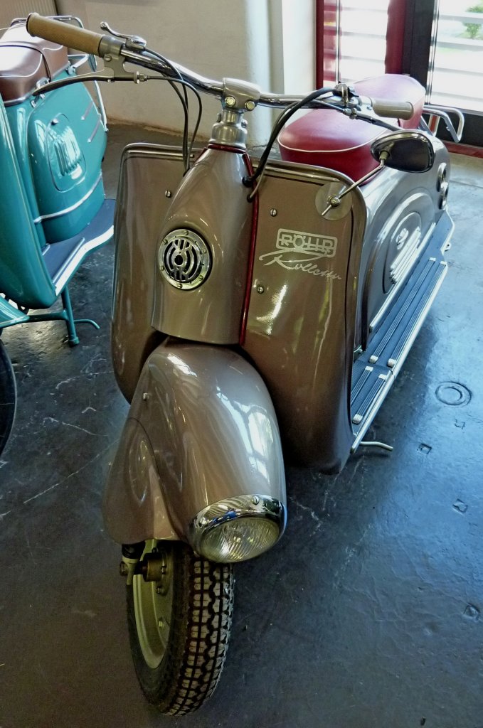 Rhr Roletta, Baujahr 1954, ILO-Motor mit 197ccm und 9,5PS und 4-Gang-Getriebe, Vmax.90Km/h, Automuseum Schramberg, Mai 2012