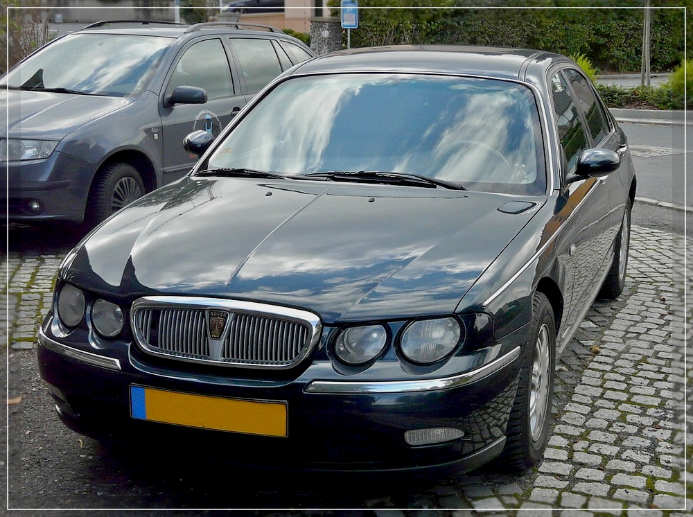 Rover 75 abgestellt am Strassenrand am  10.10.2011.