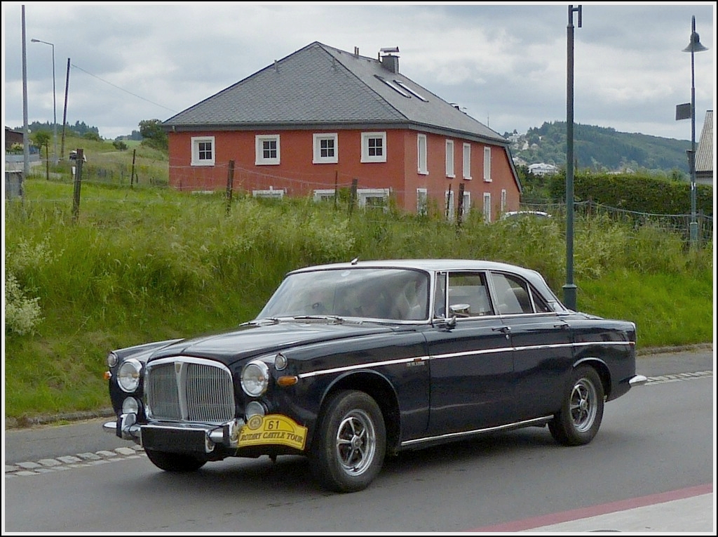 Rover  P5B Coup, Bj 1969, als Teilnehmer an der Rotary Castle Tour durch Luxemburg, aufgenommen am 30.06.2013.