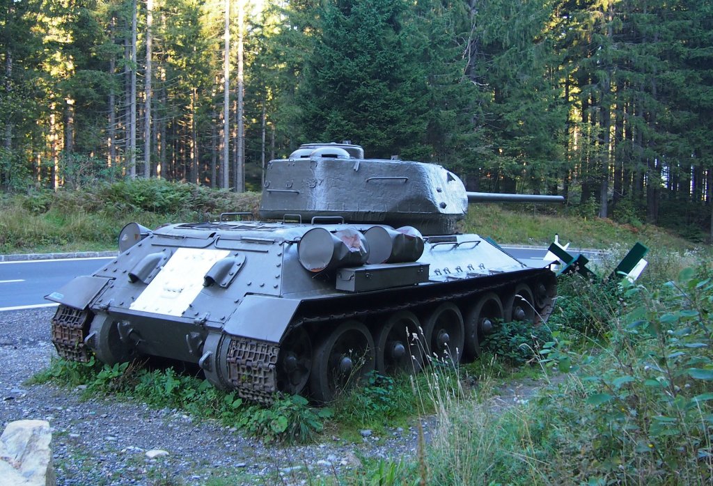 Russischer T34 Panzer am Grenzbergang Wurzenpass zwischen Slowenien und sterreich.
2012:09:17