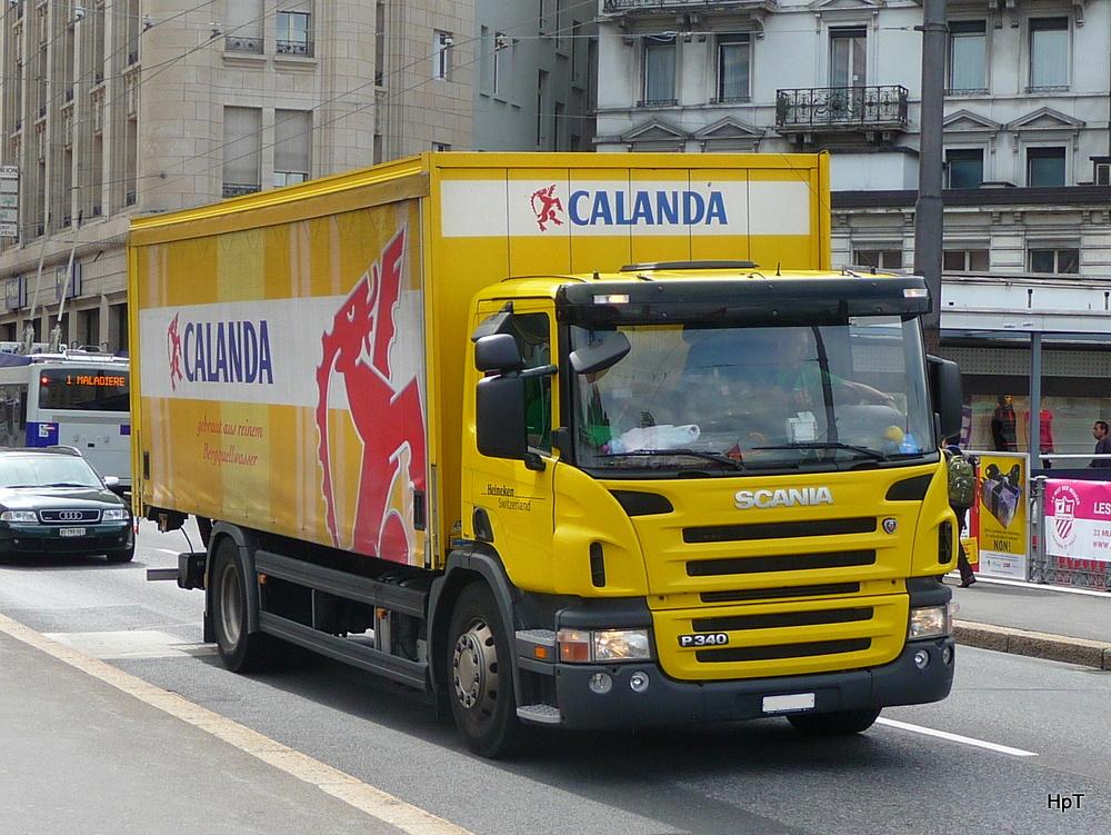 Scania P 340 Getrnketransporter unterwegs in der Stadt Lausanne am 09.09.2010