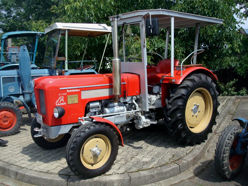 Schlter S350, 3-Zyl.4-Takt-Diesel, 3945ccm, 34PS, Bj.1967,
Traktorentreff Holzhausen Juli 2010