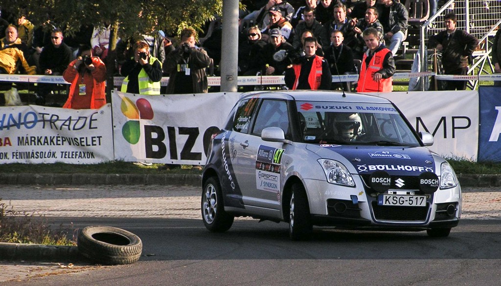 Suzuki Swift fotografiert auf dem Mecsek Rallye 2010, Prologue.